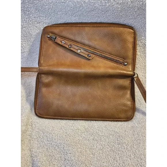 Free People Vegan Leather Wristlet Wallet Tan with 6 Card Slots & Coin Pocket - Picture 4 of 15